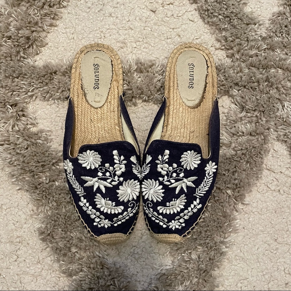 LAST DAY Soludos slip on embroidered espadrilles